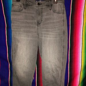 Hollister High Rise Slim Boyfriend Jeans